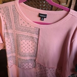 Torrid 2x Short Sleeve Top